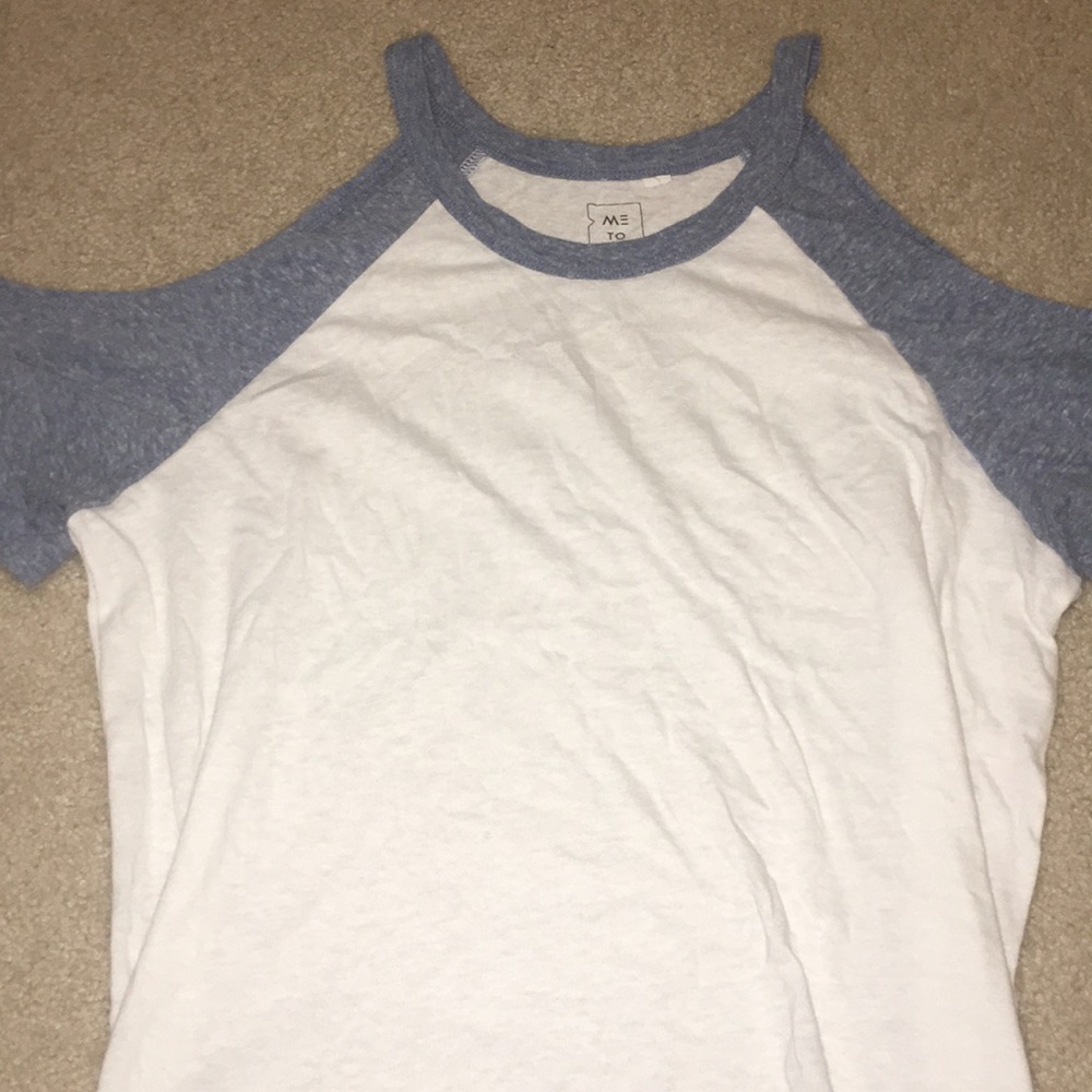 Baseball tee off the shoulder